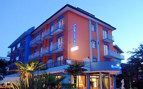 Hotel Crystal